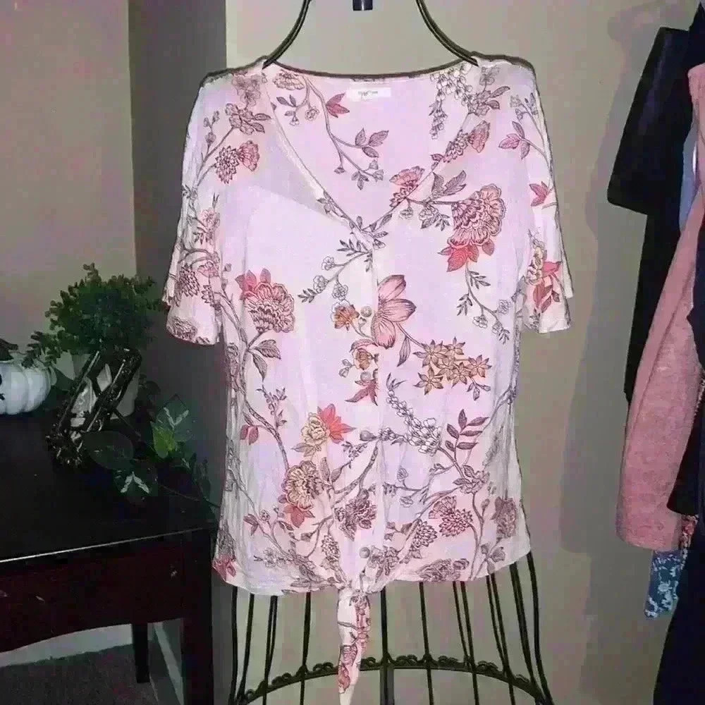 Maurice’s Floral Top size M - Picture 2 of 5